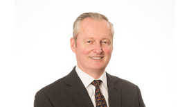 Neale Broadhead preside