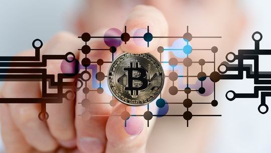 bitcoin-2643159_1920.jpg