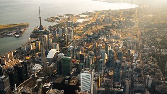 Toronto shutterstock_504166984.jpg