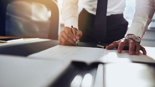 Contract - shutterstock_334043420.jpg 8