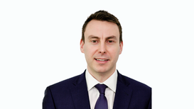 Mark Dillon preside