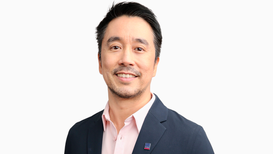 Kher Sheng Lee - Headshot_landscape.png